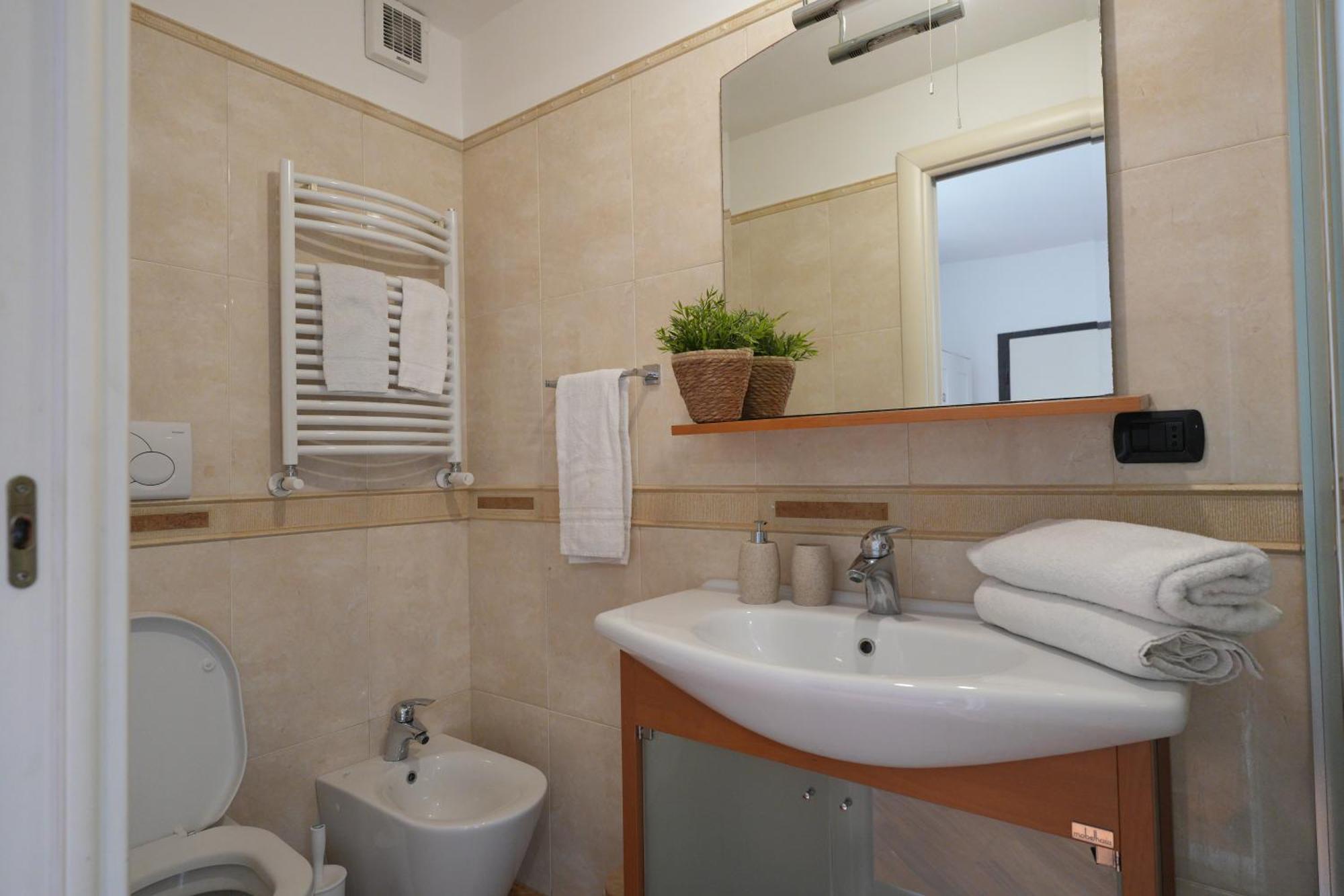 Appartamento Due Passi Dal Borgo Antico Bari Esterno foto